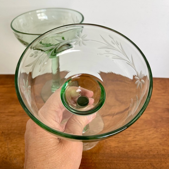 Bobby Flay Hand-Blown Etched Green Glass Margarita Glasses Set of 2 - Picture 4 of 10